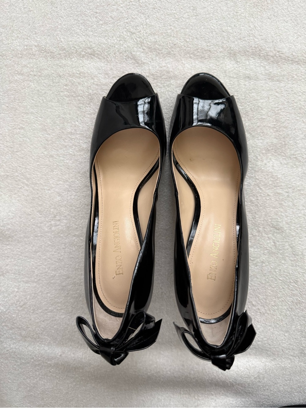 Enzo Angiolini Black Patent Peep-Toe Heels with Bow Size 8.5 - Picture 4 of 11
